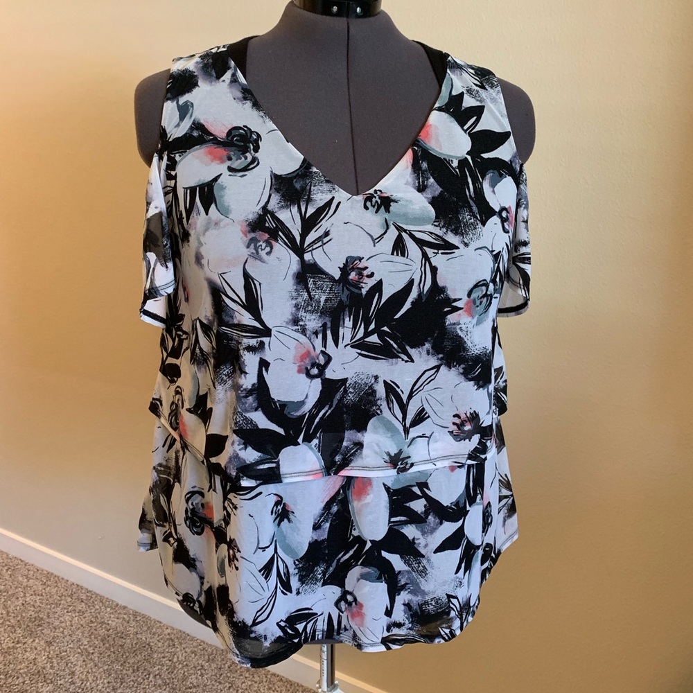 NWT Lane Bryant cold shoulder top